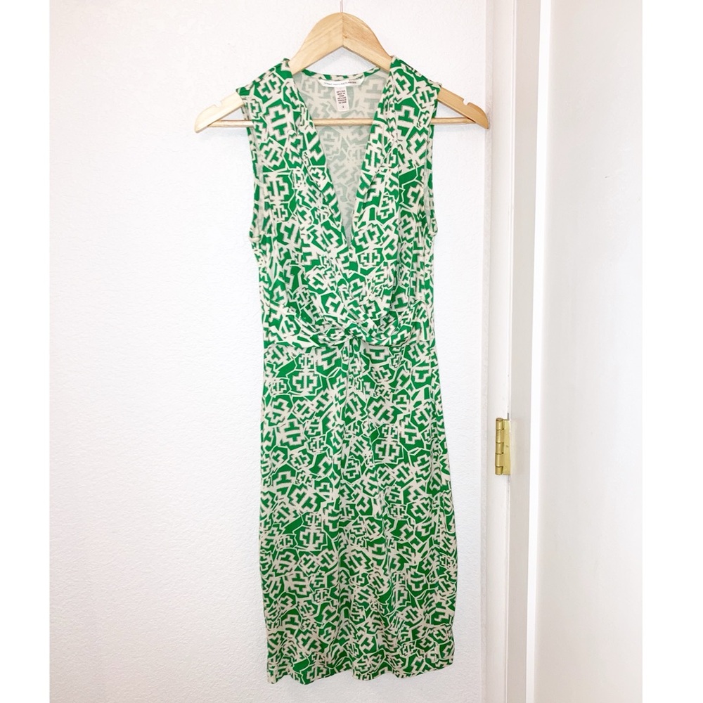 DVF Catana Silk Jersey MIDI dress sleeveless notch V-neck geometric SZ: 2